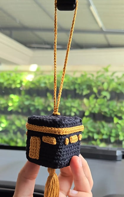 Car hanging crochet Kaabah
